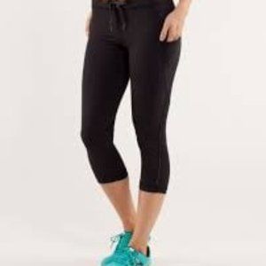Lululemon Beach Runner Crop size 8 in black